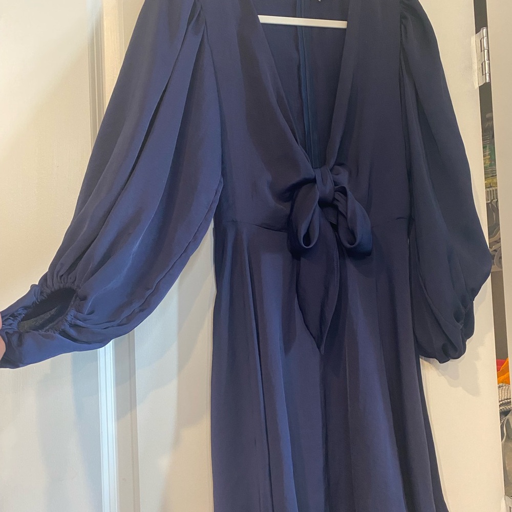 Elegant Navy Blue Dress with Bow